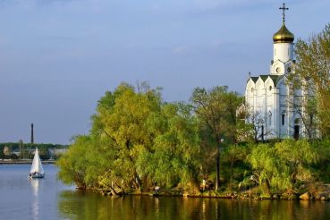 Монастирський острів. Свято-Миколаївський храм